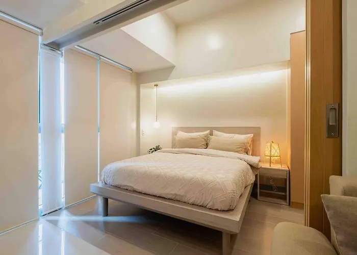 Apartment 1 Bedroom With Balcony In Uptown Bgc Manila