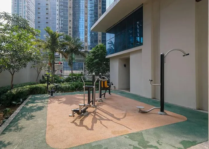 1 Bedroom With Balcony In Uptown Bgc Manila