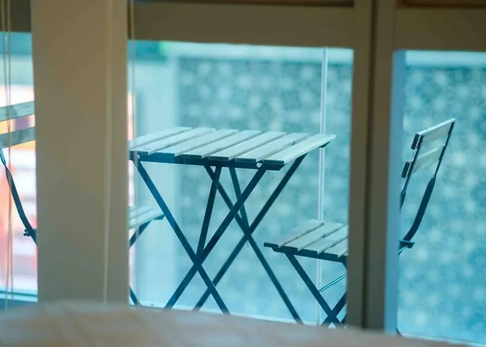Apartment 1 Bedroom With Balcony In Uptown Bgc Manila