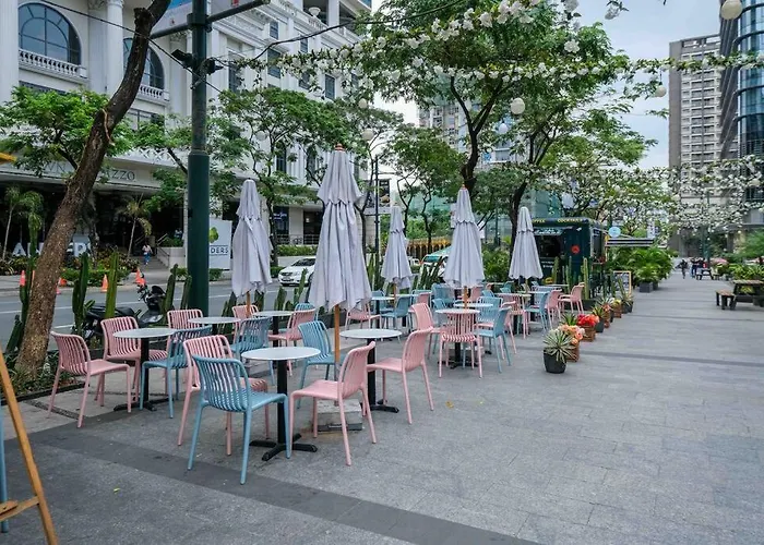 Apartment 1 Bedroom With Balcony In Uptown Bgc *