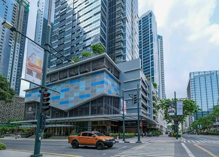 1 Bedroom With Balcony In Uptown Bgc Manila