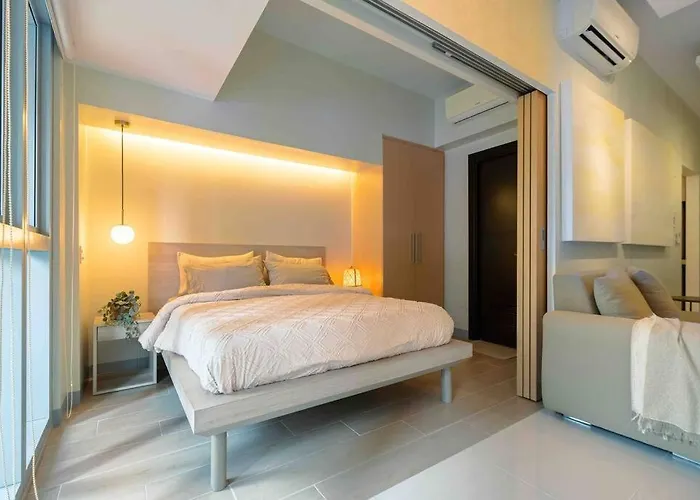 1 Bedroom With Balcony In Uptown Bgc Apartment