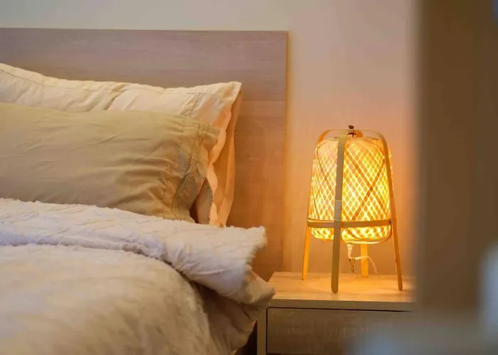 1 Bedroom With Balcony In Uptown Bgc Manila